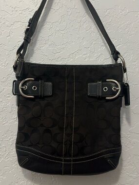 Coach Vintage Signature Black and black Shoulder Bag y2k 2000s millennial